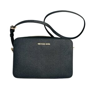 Michael Kors NWT Jet Set Crossbody Black & Gold